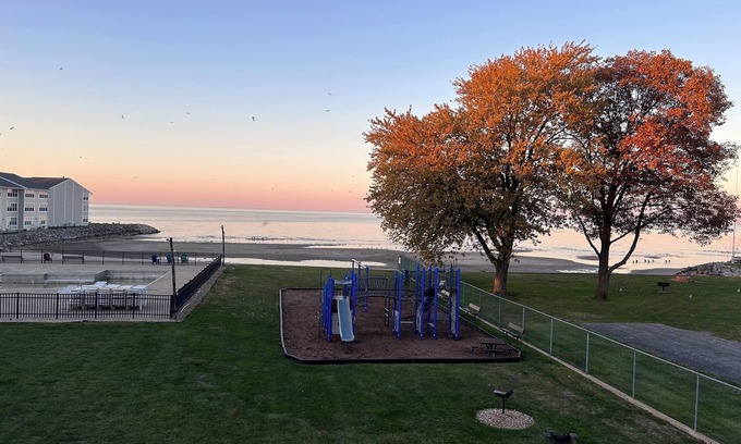 Port Clinton Condo | Cozy 1-bedroom waterfront condo in peaceful Port Clinton