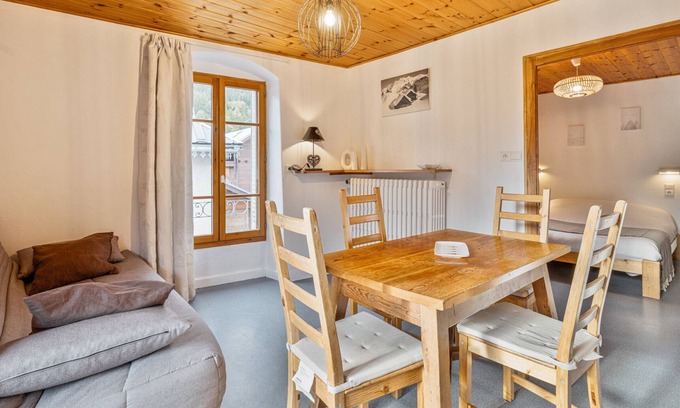 Saint-Chaffrey Apartment | Cozy 1BR Apartment, Balcony, Pool, Close to Serre Chevalier Slopes, Free Wi-Fi & Parking