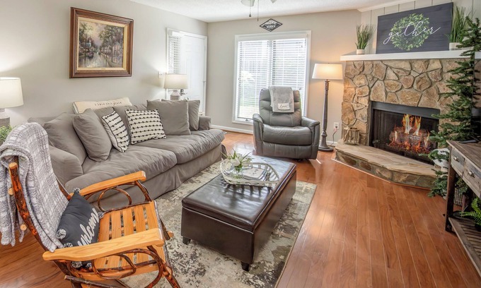 Blowing Rock Apartment | Cozy 1st Floor, Well Stocked, Walk to Main St, App
