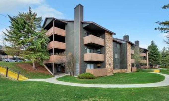 Gorgosa Condo | Cozy 2 Bed/Bath*Great Location* next to The Canyons