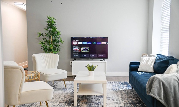 Midtown Apartment | Cozy 2-Bedroom Apartment Minutes from Downtown