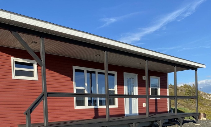 Twillingate House | Cozy 2 bedroom bungalow overlooking scenic Twillingate harbour