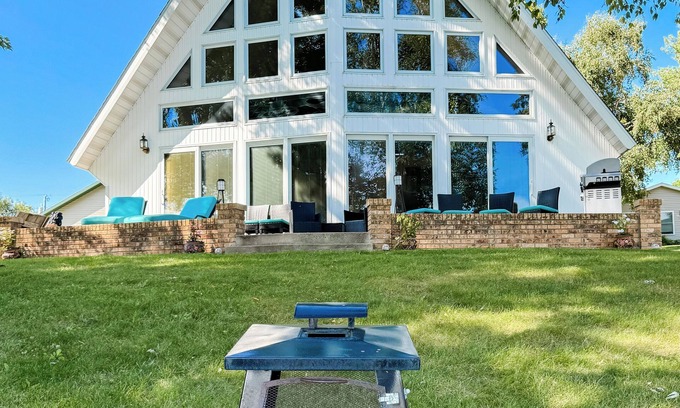 Dent Cabin | Cozy 2-bedroom cabin in serene Dent with AC, WiFi