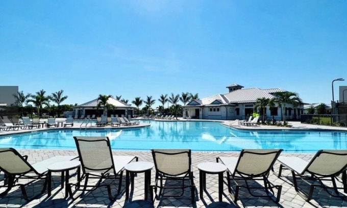 Punta Gorda Condo | Cozy 2-bedroom condo with WiFi, AC in fabulous Heritage Landing, Punta Gorda.