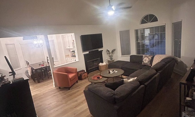 Raisin Condo | Cozy 2-bedroom condo with AC, WiFi in peaceful Fresno
