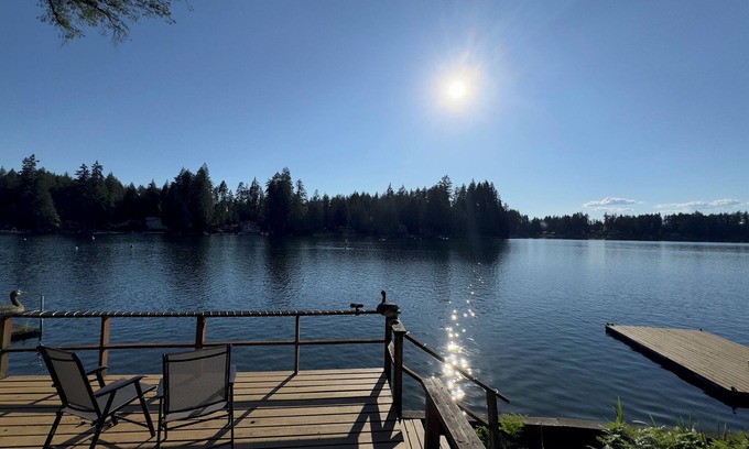 Shelton Cabin | Cozy 2-bedroom lakefront cabin with tranquil views and sauna