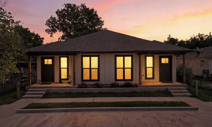 Sapulpa House | Cozy 2-bedroom townhome in awesome Sapulpa with AC