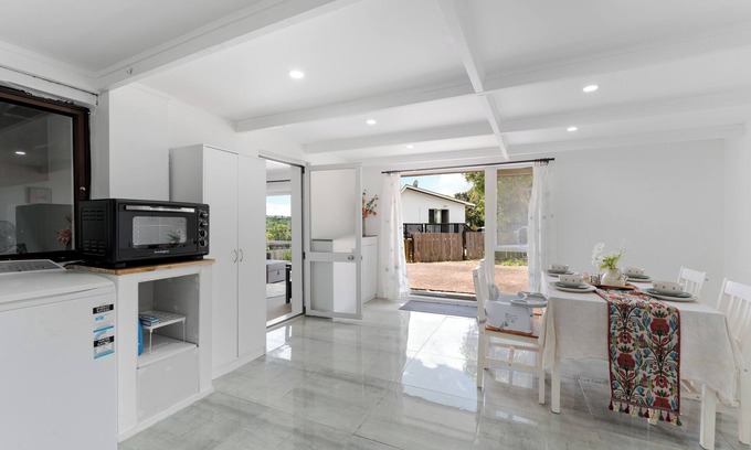 Torbay House | Cozy 2-Bedroom unit with Private Bathroom in Torbay