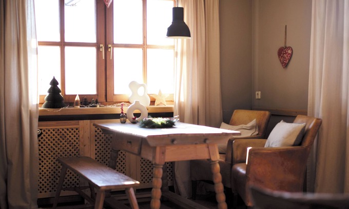 Entfelden Apartment | Cozy 2-room apartment in modern country house style with balcony and mountain view