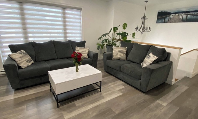 Dieppe House | Cozy 3 Bed 1 Bath Stay