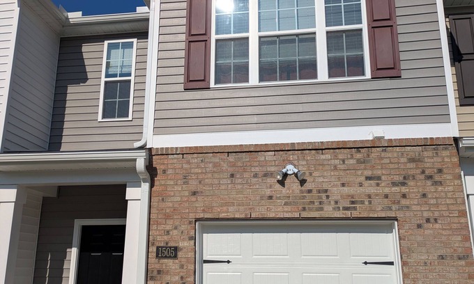 Carthage House | Cozy 3 Bedroom 2.5 Bath Townhome in Charming Carthage