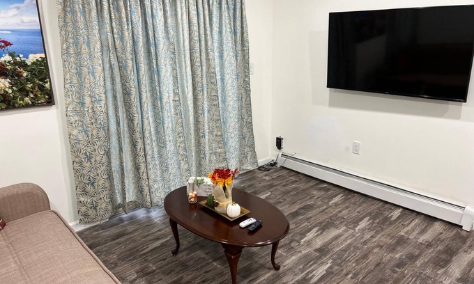 Queens Apartment | Cozy 3-bedroom apartment in nice Queens near JFK & UBS Arena with WiFi, AC