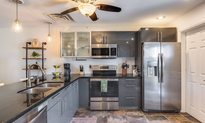 Deer Valley Condo | Cozy 3-bedroom condo with WiFi, AC in north Phoenix