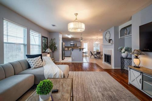 Barker House | Cozy 3 bedrooms House - Feel Like Home