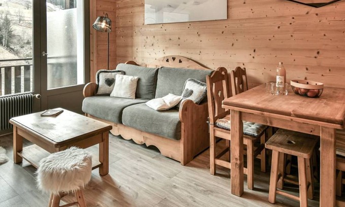 Le Chinaillon Apartment | Cozy 3-star Apartment for 6, Ski-in/Ski-out, Fully Equipped with Wi-Fi near Shops!