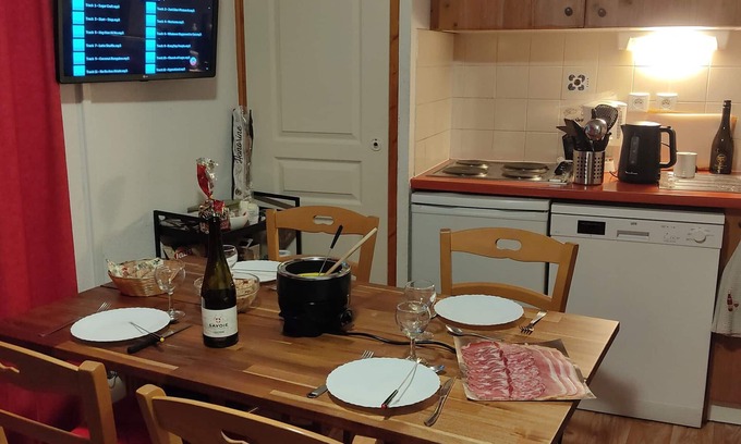 Chamrousse Apartment | Cozy 30m² Apartment Near Chamrousse 1700 Pistes with West-Facing Terrace