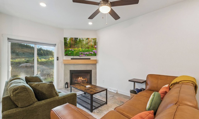 Tabernash House | Cozy 3BR family & dog-friendly mountain retreat in scenic Tabernash