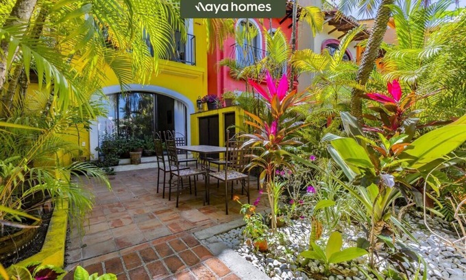 Isla Iguana House | Cozy 3BR House - Front of Marina- Pool