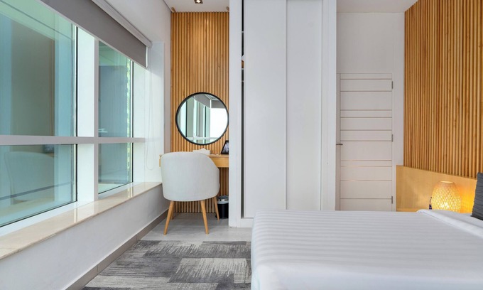 Dubai Apartment | Cozy 3BR The Palm View King size Bed