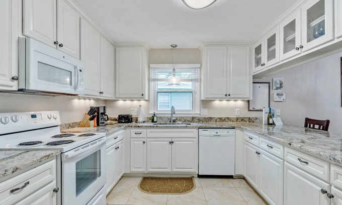 Woodland Drives House | Cozy 3BR townhome 5 minutes from downtown and Cascades