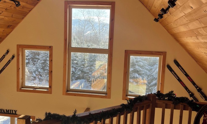 Rangeley Cabin | Cozy 4-bedroom cabin with views of Saddleback mountain- WiFi plus an EV charger