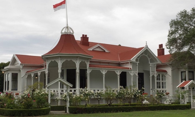 Palmerston North House | Cozy accommodation in an historic home