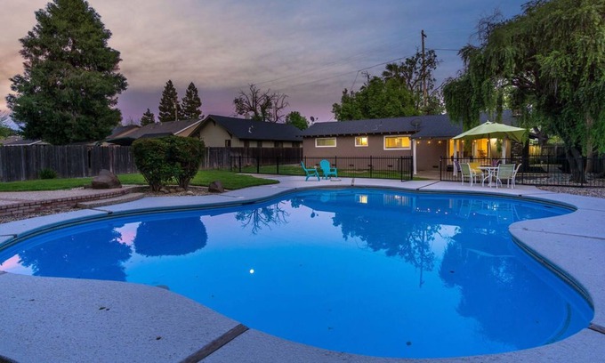 Chico House | Cozy All Hardwood Home w private POOL in Chico, Ca.