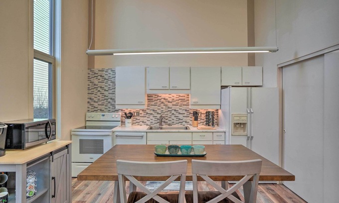 South Addition Apartment | Cozy Anchorage Retreat - Near Hiking & Dtwn!