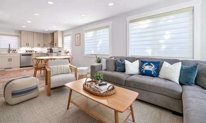 Birch Bay Cottage | Cozy and bright cottage by the bay