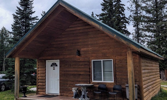 Regional District of Fraser-Fort George Cabin | Cozy and Relaxing Getaway Cabin #8n