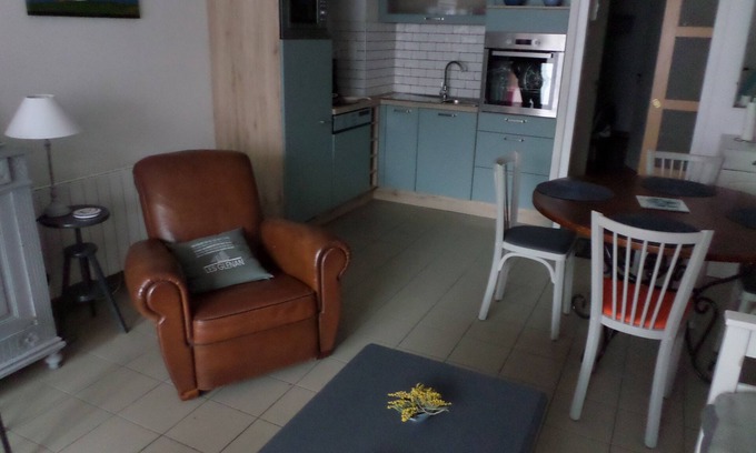 La Foret-Fouesnant Apartment | Cozy apartment 300m from the beach of kerleven with garden