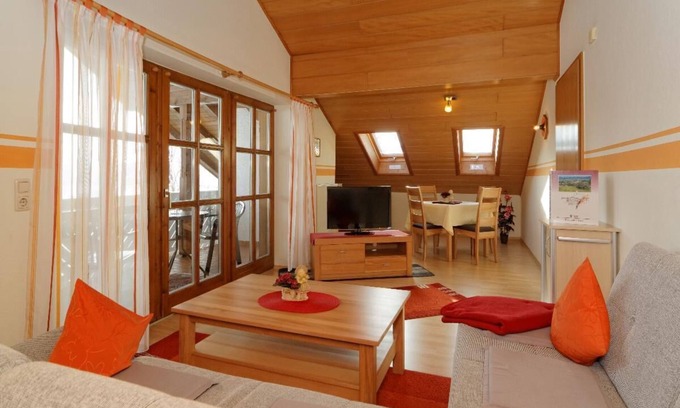 Rinchnach Apartment | Cozy apartment (85 sqm) for up to 4 people with balcony