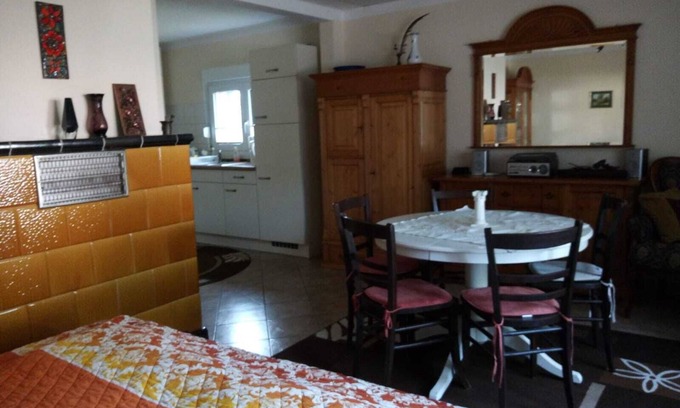 Briesensee Apartment | Cozy apartment for up to 5 people, kitchen, bathroom, forest, terraces