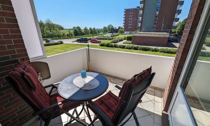 Horumersiel Apartment | Cozy apartment Heimathafen: 48sqm for 3 persons with balcony