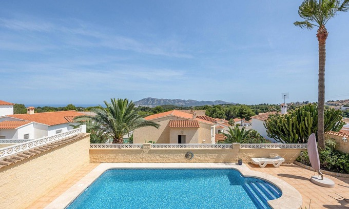 L'Alfas del Pi Apartment | Cozy apartment in Cautivador with WiFi