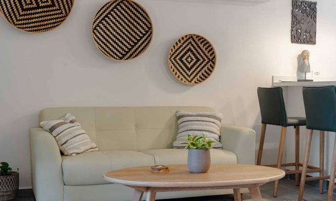 Comuna 2 Apartment | Cozy Apartment in the Heart of Los Cocos 202 Santa Marta