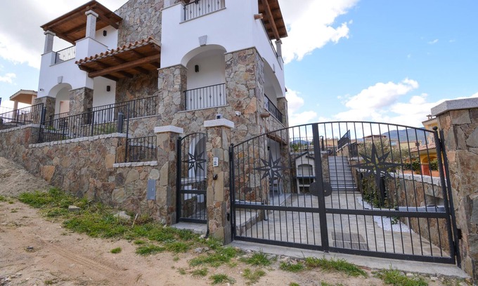 Castiadas Apartment | Cozy apartment in Olia Speciosa