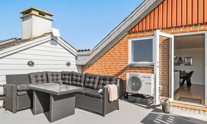 Sonderho Apartment | Cozy apartment in Ribe with kitchen