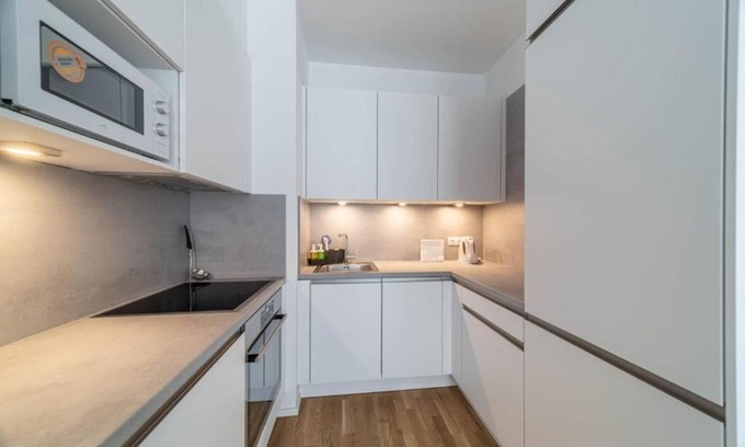 Michle Apartment | Cozy apartment in the center! Family-sized condo with balcony and own kitchen.