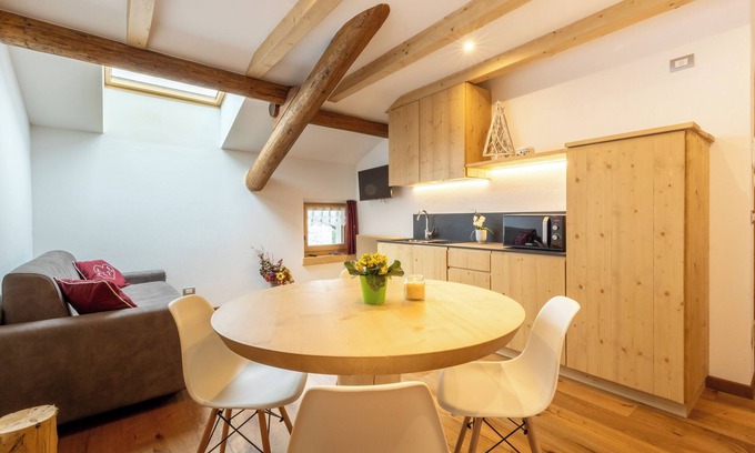 Isolaccia Apartment | Cozy apartment in Valdidentro with sauna and garden.