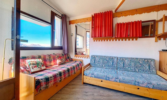 Reberty Apartment | Cozy Apartment Near Slopes with Balcony