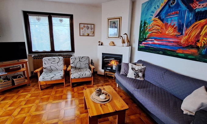 Casasco d'Intelvi Apartment | Cozy apartment surrounded by nature with lake view