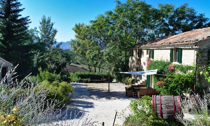Cupramontana Cottage | Cozy apartment with swimming pool , in the Italian countryside.
