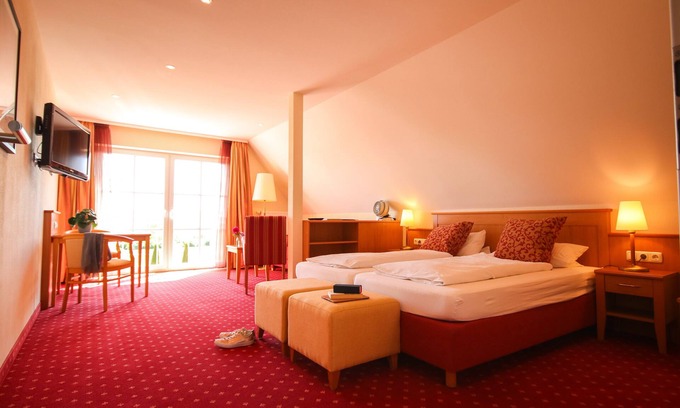 Enderndorf am See Apartment | Cozy apartment with a direct view of the Brombachsee