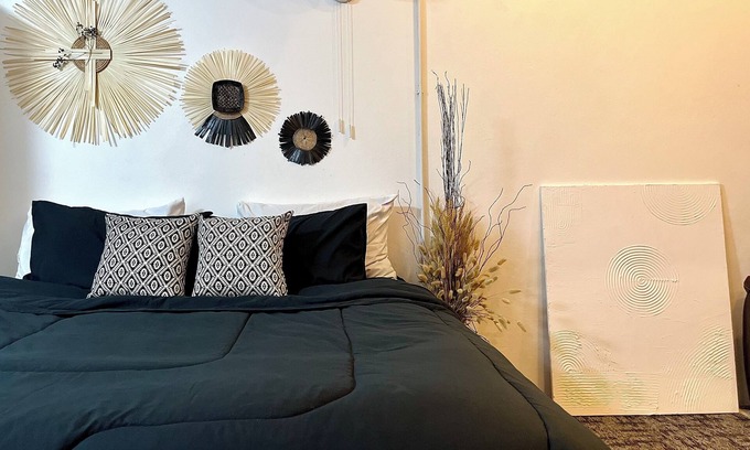 Nimman Apartment | Cozy Apt near Nimman/7-11 Below/Fast Wi-Fi/Prime Location