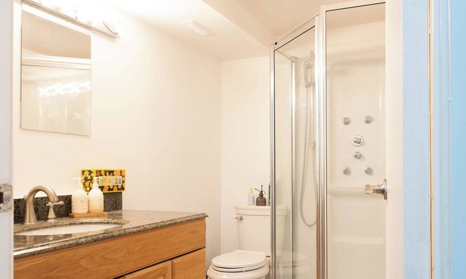 Leduc House | Cozy basement suite