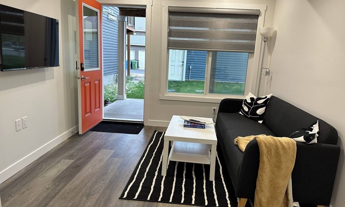 Sage Hill House | Cozy basement suite with private entrance