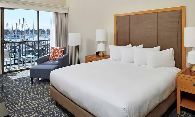 Berkeley Hotel | Cozy Bay Escape near UC Berkeley | 2 Units | Pool, Free Parking & Pet Friendly