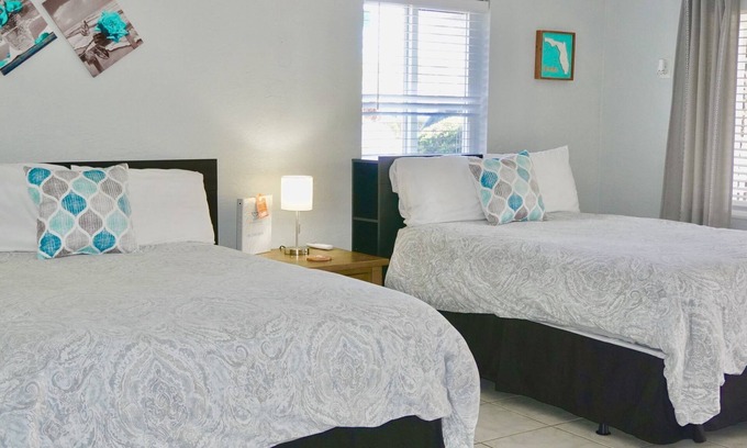 East Fort Lauderdale Hotel | Cozy Beach Family Room/Patio/Self Check In-Out/One Step from the Ocean