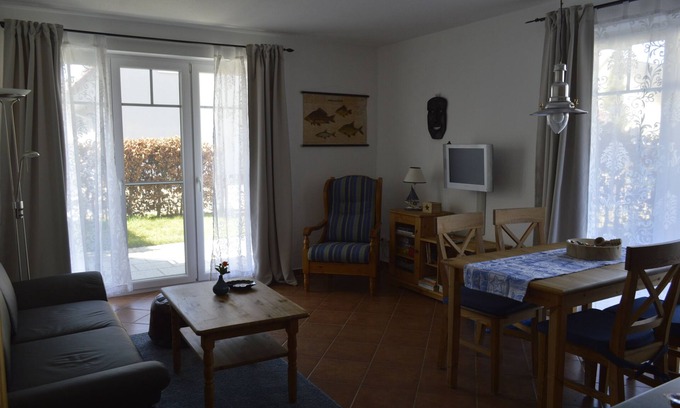 Thiessow Apartment | Cozy beach apartment on the ground floor in Thiessow - 150 m to the beach